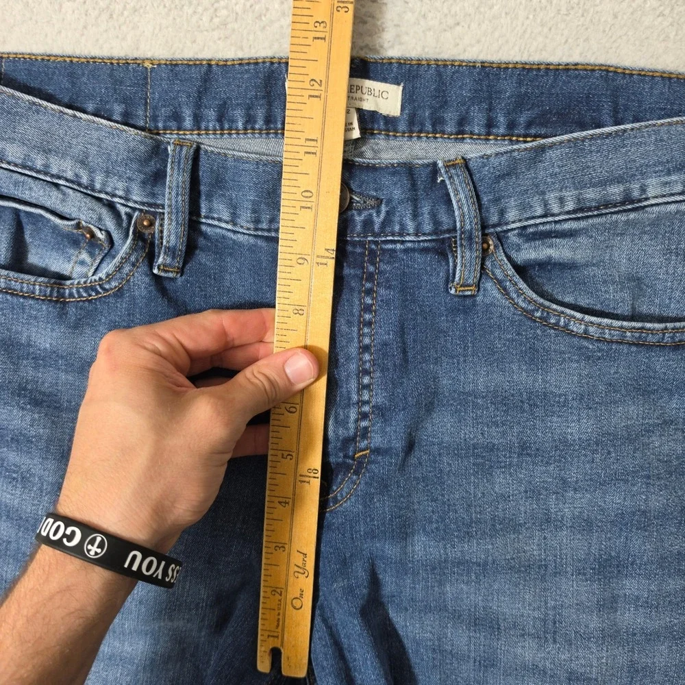 Banana Republic Traveler Straight Jeans Mens 33/32 Blue Stretch‎ Denim Pants